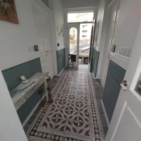 Magdalene's House 2* لارنكا