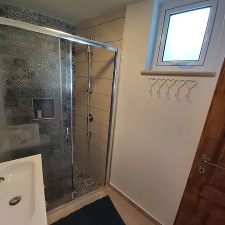 Magdalene's House لارنكا