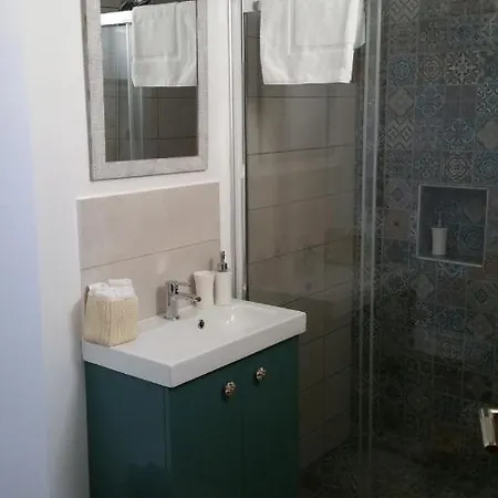 אורחן Magdalene's House 2*
