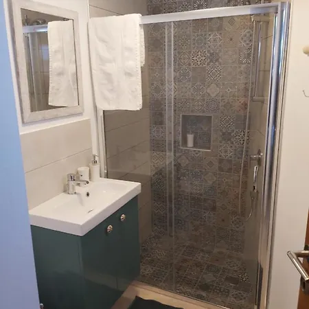 بيت ريفي Magdalene's House