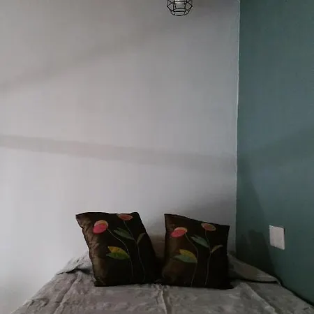 אורחן Magdalene's House לרנקה