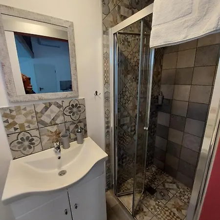 Magdalene's House 2* לרנקה