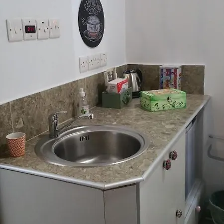 여관 Magdalene's House 라르나카